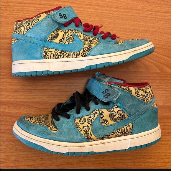 peacock dunk mid